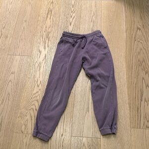 Aritzia boyfriend jogger